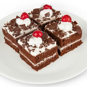 Black Forest Pastry Small 4 pcs