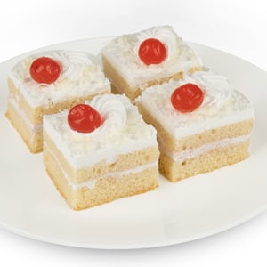 White Forest Pastry Small 4 pcs
