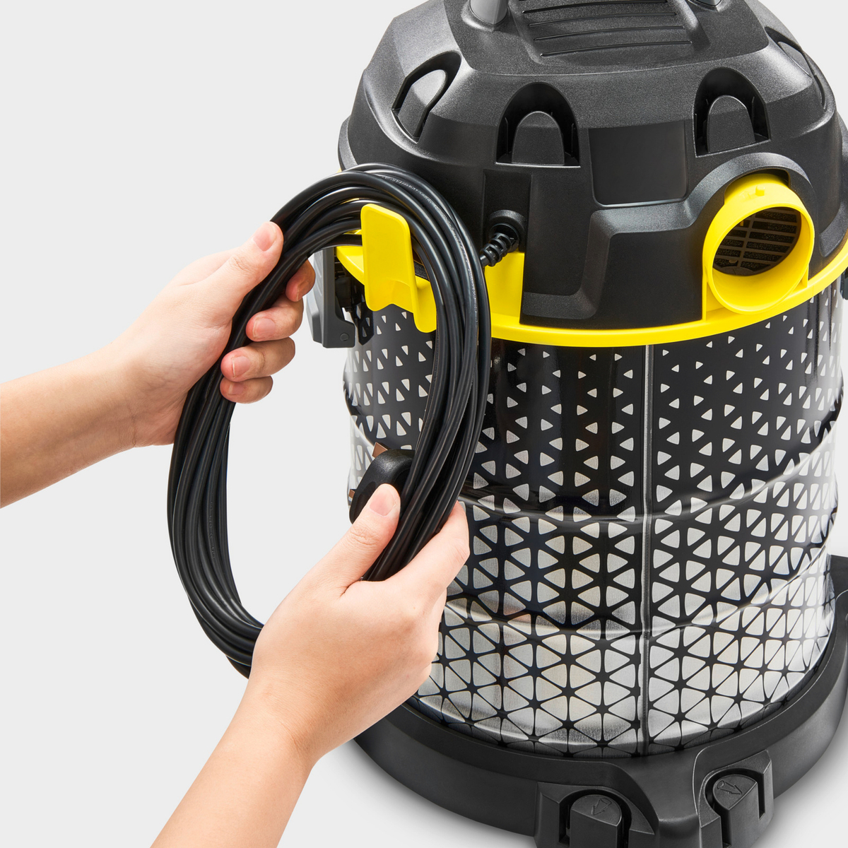 Karcher Dry Vacuum Cleaner, 2200W, 22L Capacity, DVAC 2200