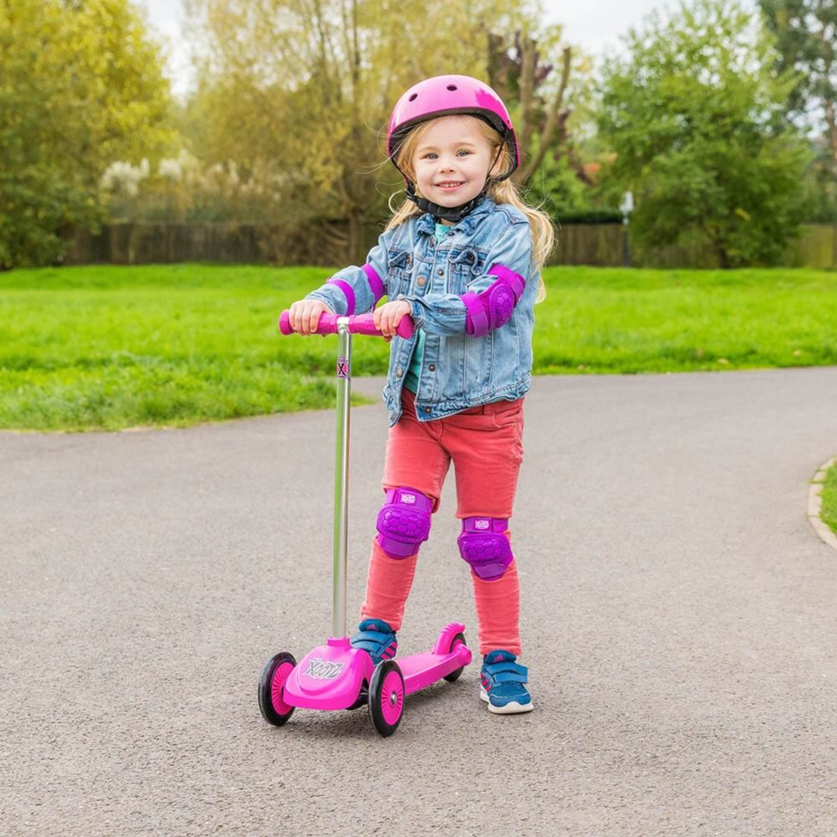 Xootz Mini Tri Kick Scooter Pink TY5619