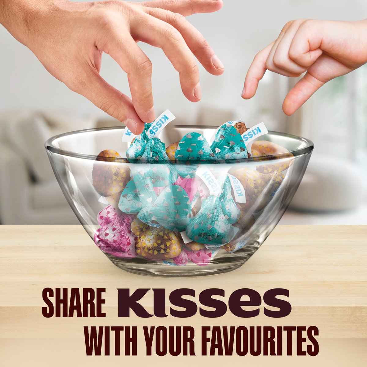 Hershey's Kisses Special Selection 325 g + Offer