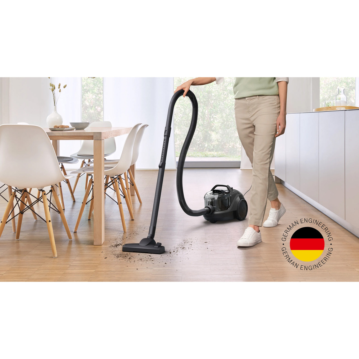 Bosch Bagless Vacuum Cleaner, 550 W, Black, BGC21X3GB