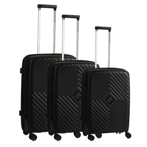 في اي بي كواد حقائب سفر صلبة ذات 4 عجلات، طقم 3 قطع، أسود