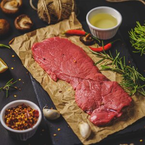 Pakistan Beef Topside Steak 300 g